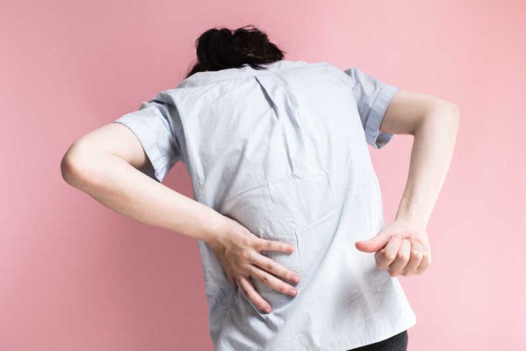 Lưu ý khi áp dụng các bài thuốc dân gian chữa đau lưng
