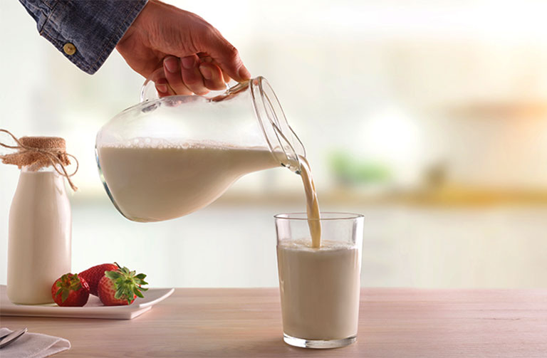 Các loại sữa ít béo có thể bảo vệ cơ thể và chống lại các tác hại của bệnh gout