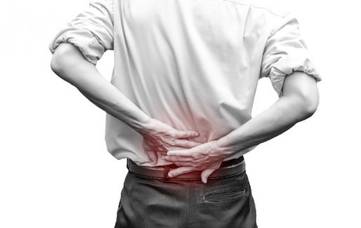 Đau lưng gần mông có thể là triệu chứng của bệnh thoát vị đĩa đệm