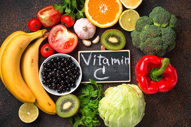 Người bị đau thần kinh tọa nên bổ sung các thực phẩm giàu vitamin C vào khẩu phần ăn